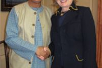 Prof  Yunus And  Hillary  Clinton