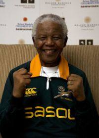 Mandela celebrating the Springboks' 2007 Rugby World Cup win (2)