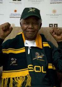 Nelson Mandela celebrating the Springboks' 2007 Rugby World Cup win (5)