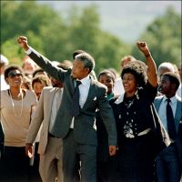 Nelson Mandela leaves Pollsmoor Prison 1990