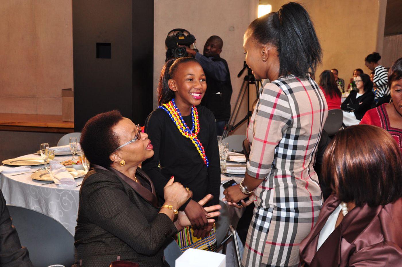 Graca Machel and participants, Young Women in Dialogue