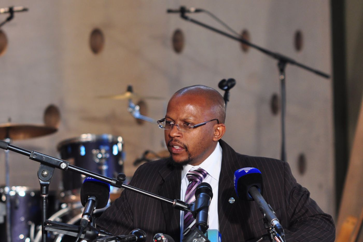 Sello Hatang speaks at Young Women in Dialogue, 2013 (2)