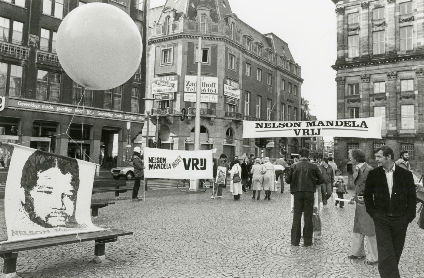 Mandela protest Amsterdam Nov 1980 (2)