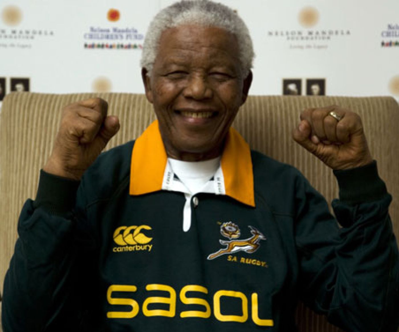 Nelson Mandela celebrating the Springboks' 2007 Rugby World Cup win
